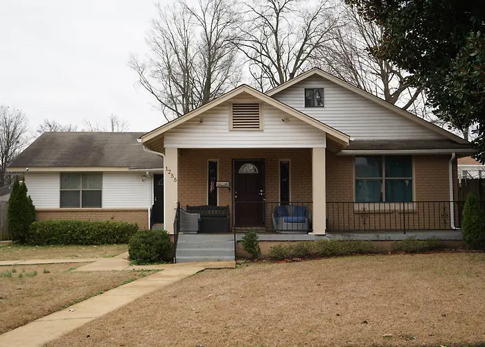 Large 4Brhome Near Zoo, Downtown, Beale Street